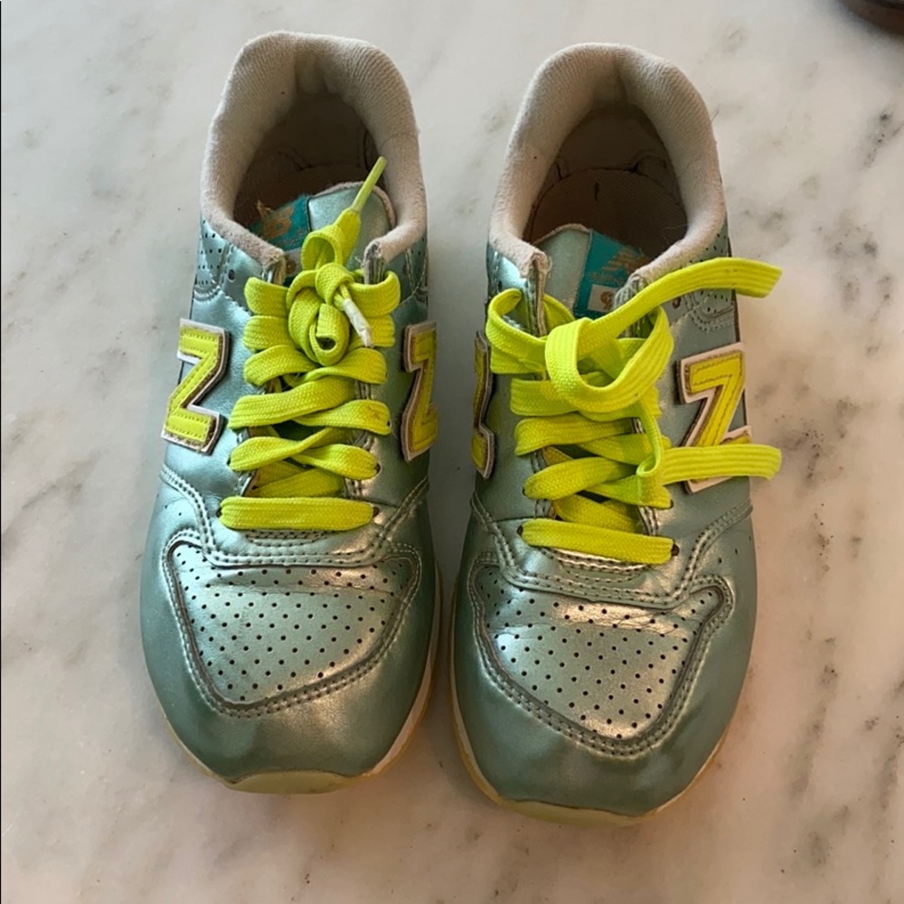 Mint greenMetallic New Balance Kids shoes